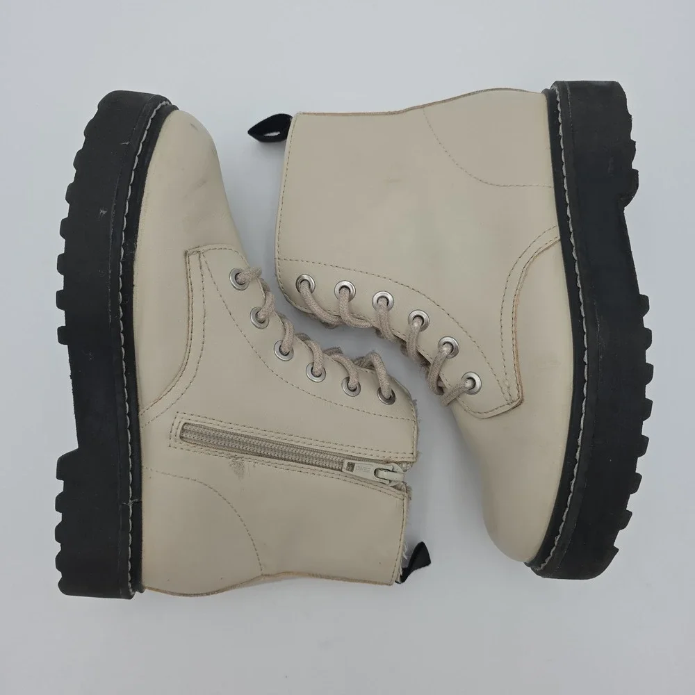 H&M Girls Warm Fur Lined Boots - Size 1, Cream Color, Chunky, Lace-up